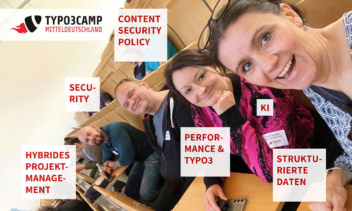 Gruppenbild Mitarbeiter beim TYPOCAMP