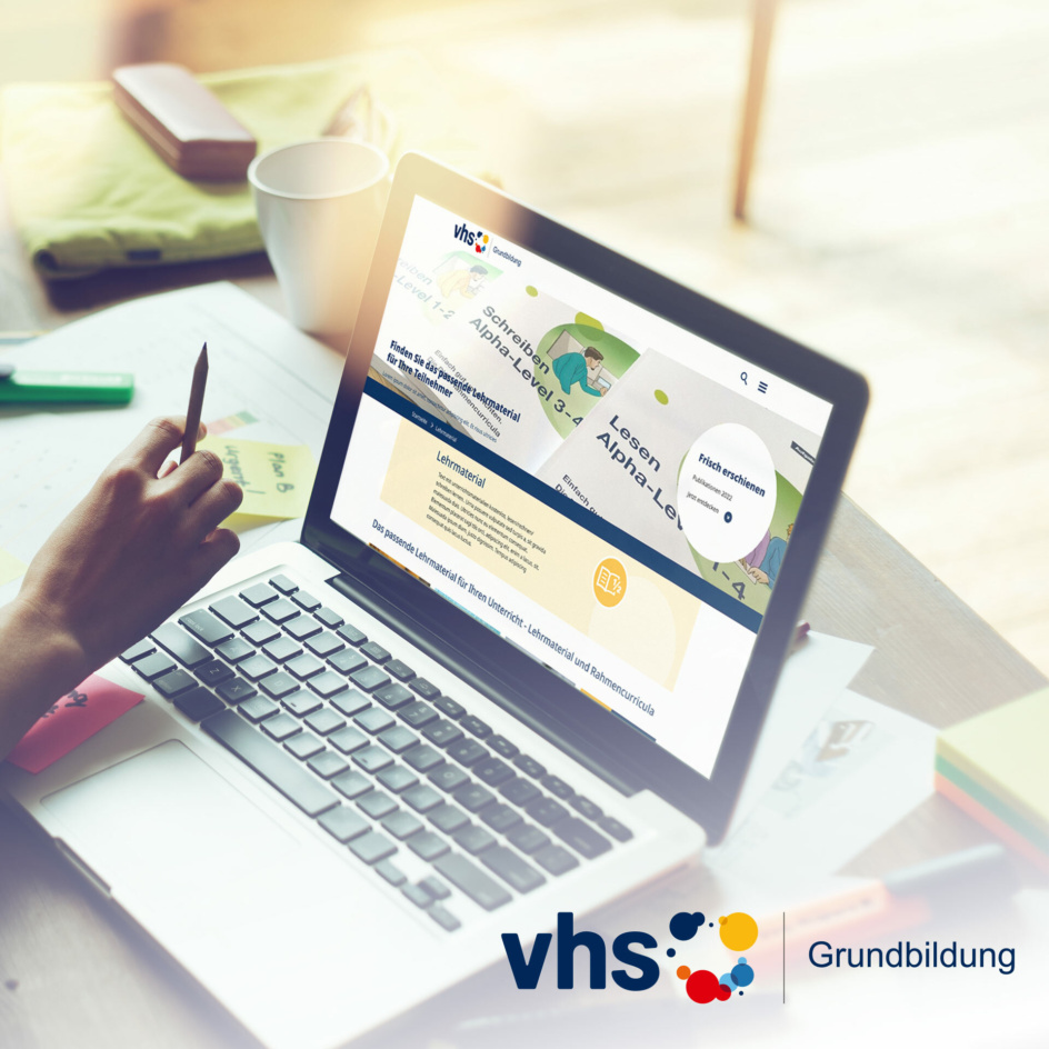 Foto: Laptop mit Screen der DVV Website