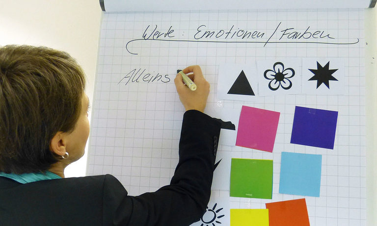 Emotionen spielen in den Workshops eine entscheidende Rolle. Emotionen spielen in den Workshops eine entscheidende Rolle.