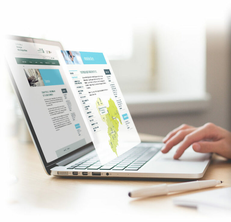 Für die Weiterbildungsverbünde Sachsen gestaltete Sandstein Neue Medien die Website. Foto: Laptop mit Website